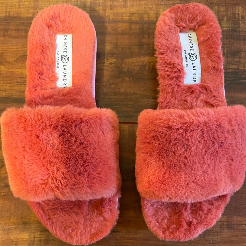 Chinese Laundry slipper